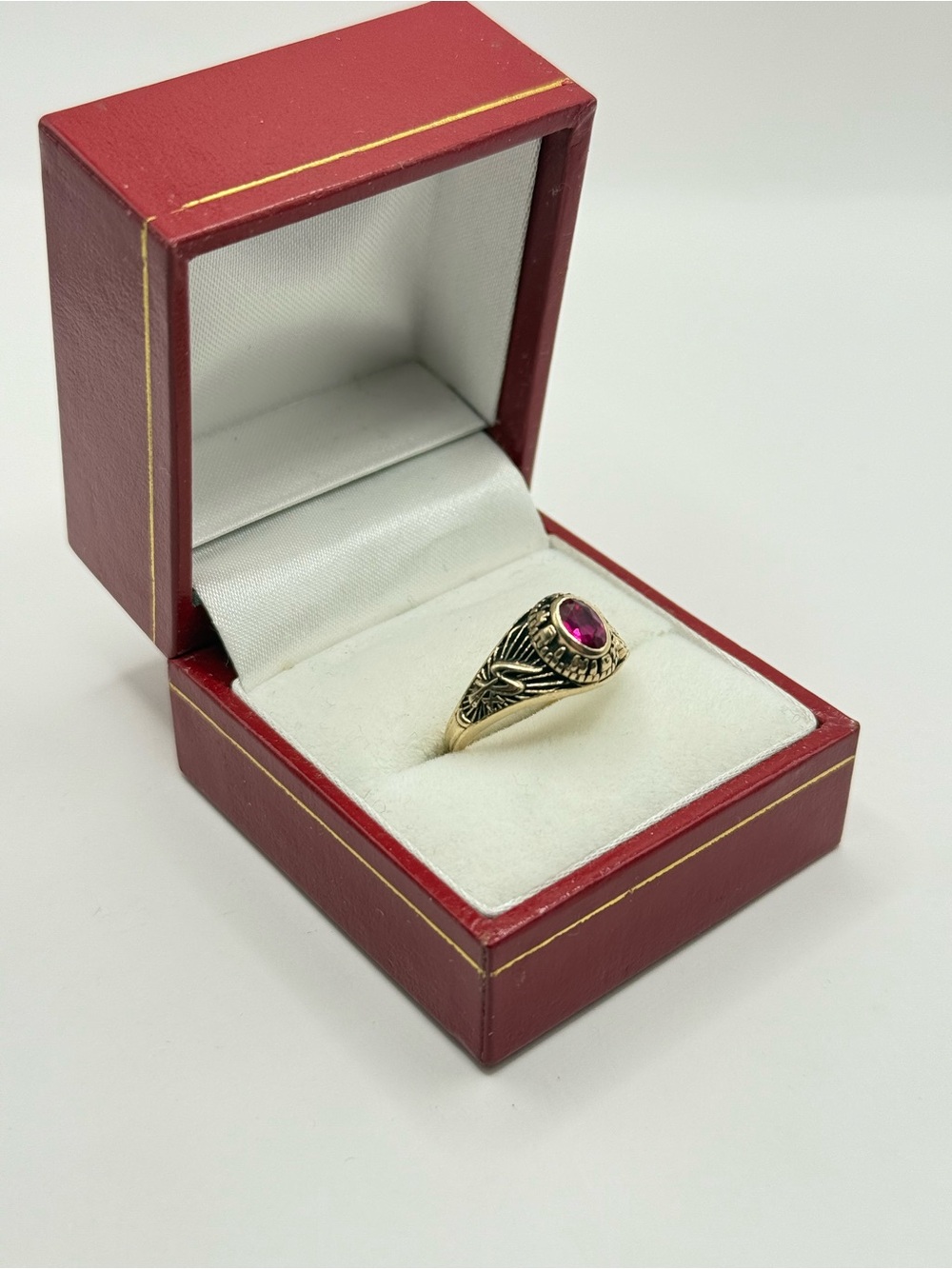 Vintage 1989 Class Ring 10k gold with ruby Stone size 6.8 | 4.12 grams - Picture 5 of 7